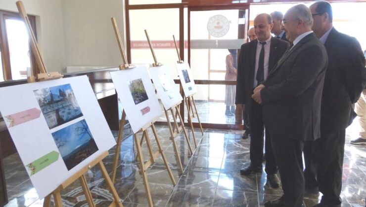 Öğretmenlerin çektiği fotoğraflar sergilendi
