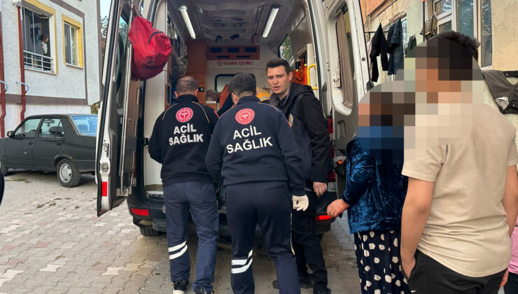 Kırık camla kendine zarar veren genç hastanelik oldu