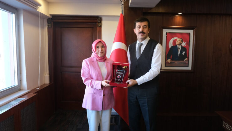 KSBÜ akademisyenine Bilim Ödülü