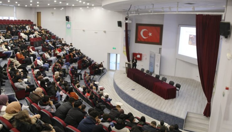 Lise öğrencilerine girişimcilik eğitimleri verildi