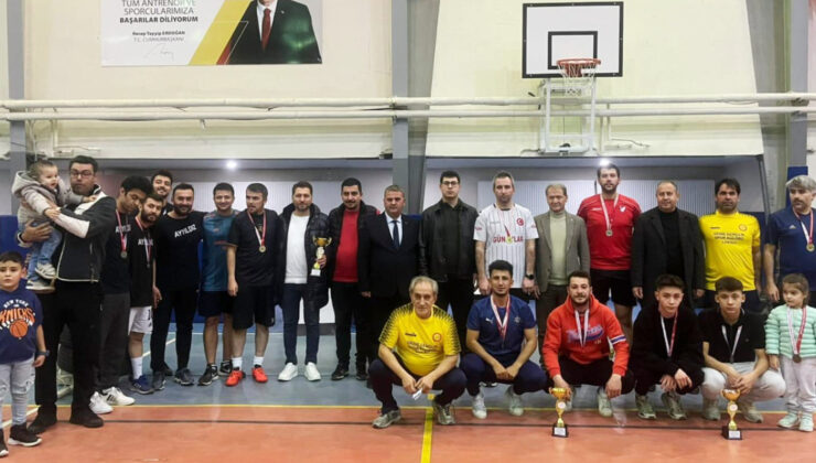 Gediz’de ayak tenisi turnuvası