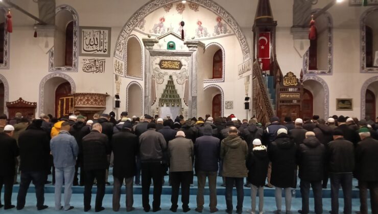 Sabah namazı buluşmaları devam ediyor
