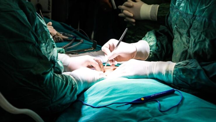 Rektör Tekin’den ileri endoskopi işlemleri açıklaması