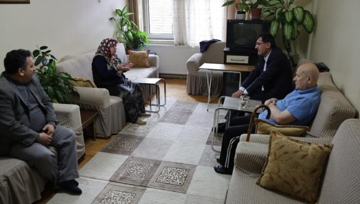 Başkan Kahveci, Şerife Teyze’nin taleplerini evinde dinledi