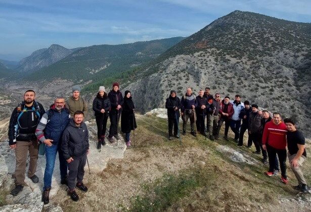 Maceraseverlerden 30 kilometrelik doğa ve tarih yürüyüşü