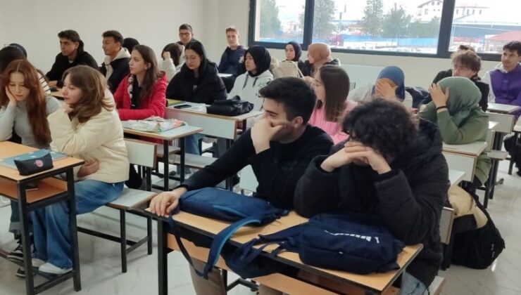 Ücretsiz üniversite hazırlık kursları başladı