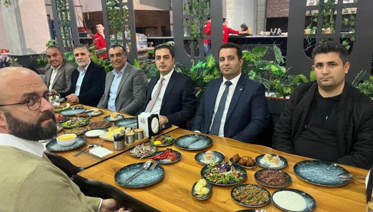 Kaymakam Çelik’e veda yemeği