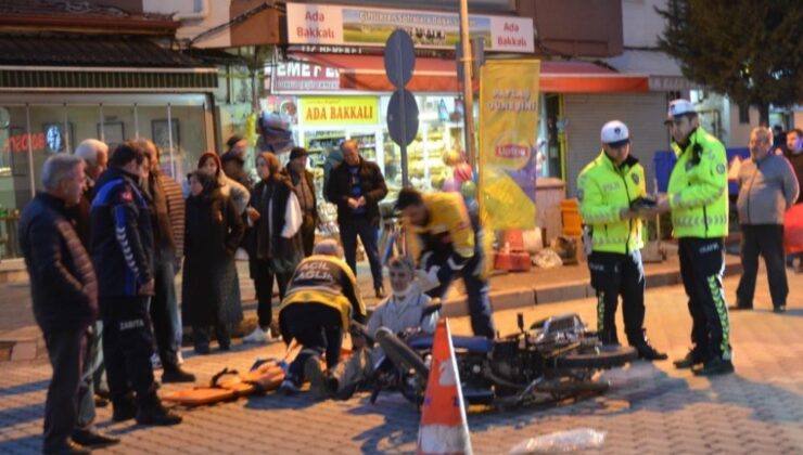 Motosiklet ile ticari araç çarpıştı: 1 yaralı