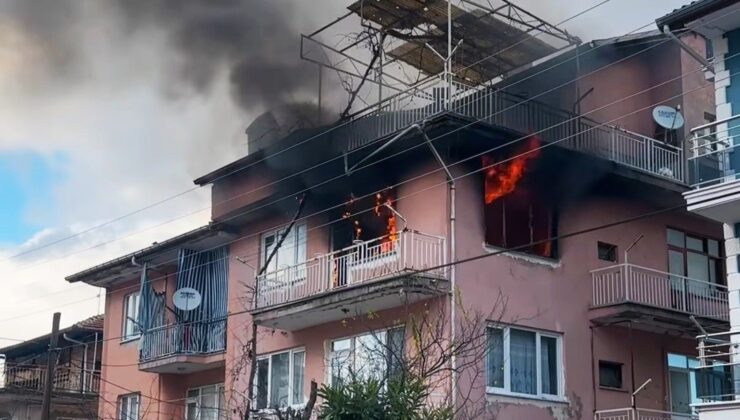 Ev yangını paniğe neden oldu