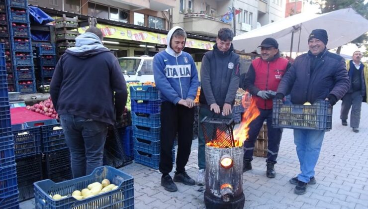 Pazarcı esnafından zorlu şartlarda hayat mücadelesi