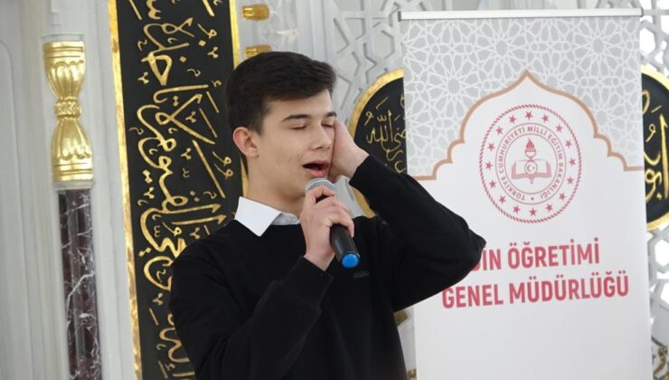 Ezanı en güzel okumak için yarıştılar