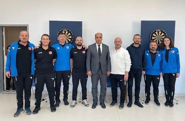 Tavşanlı’da dart turnuvası heyecanı