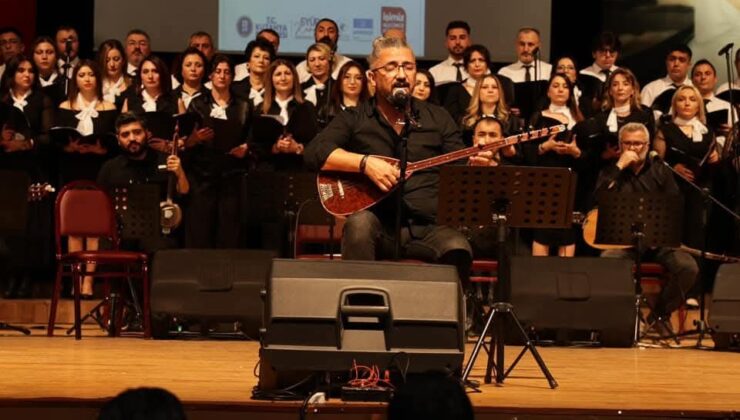 Aşık Veysel eserleri ve hatıraları ile anıldı