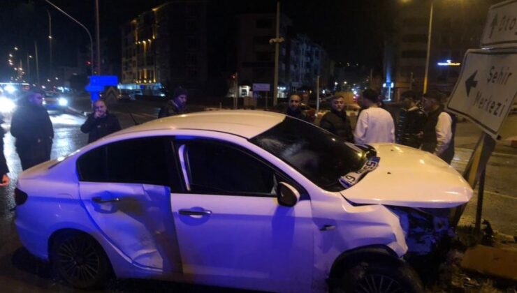 İki otomobil çarpıştı: 1 yaralı