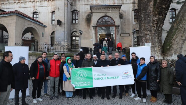 Yeni yılın ilk sabah namazında gençlik buluşması