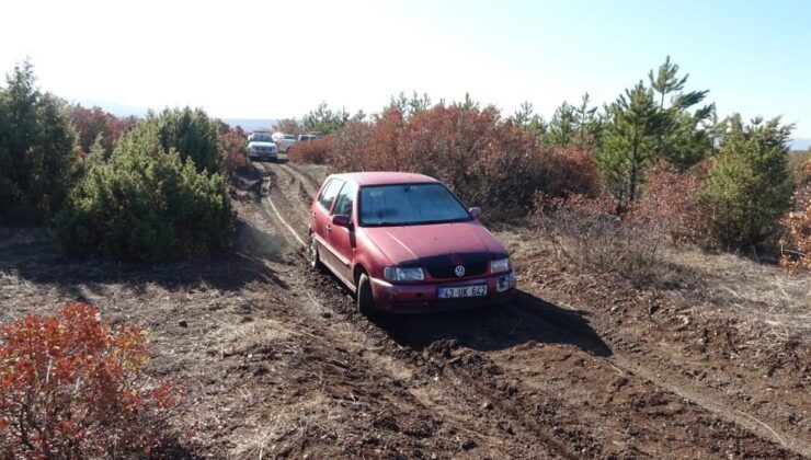 2 gündür kayıp olan şahsın aracı çamura saplanmış halde bulundu