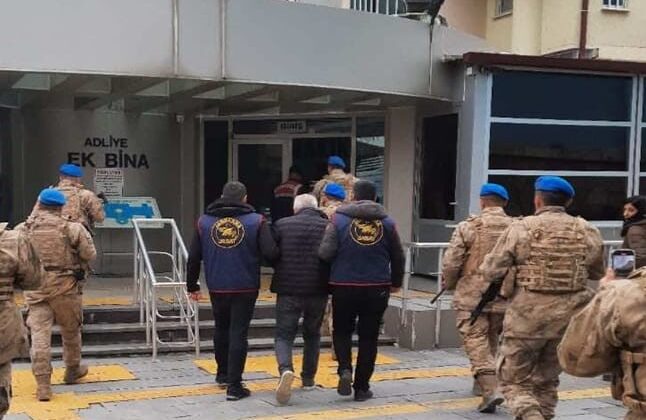 Jandarma dedektifleri 98 şahsı yakaladı