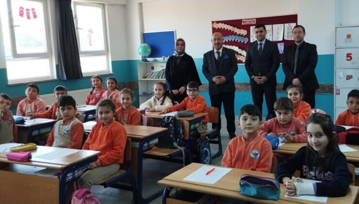 Müdür Başyiğit’ten öğrencilere disiplinli ve düzenli çalışma tavsiyesi