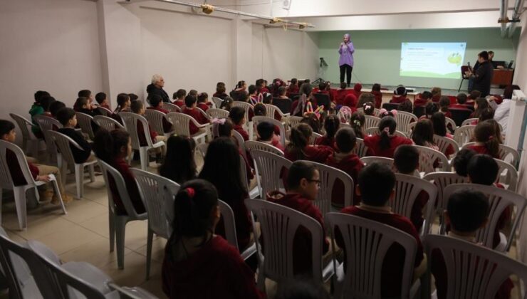 Belediyenin okullardaki sıfır atık eğitimleri sürüyor