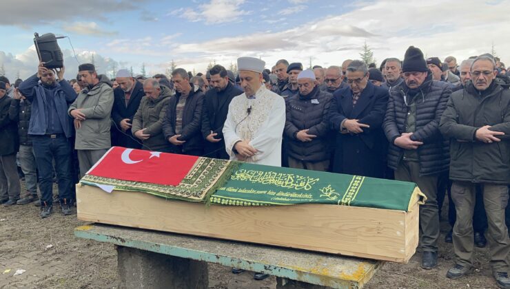 Asansör boşluğuna düşerek hayatını kaybeden muhtar toprağa verildi