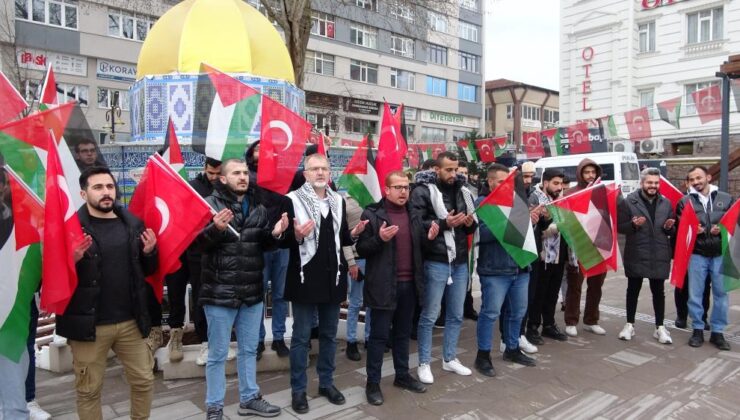 Filistinli öğrenciler ateşkesi kutladı