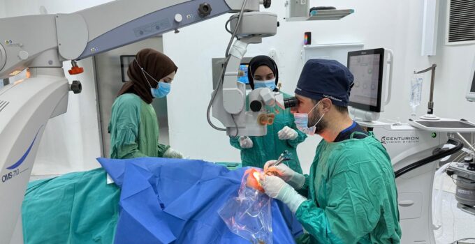 Gediz’e son teknoloji cihaz! Katarakt ameliyatlarında kullanılacak