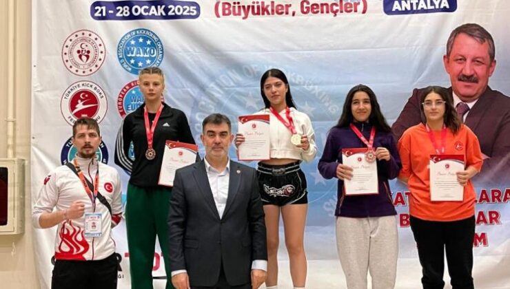 Kütahyalı kick boksçudan Türkiye derecesi