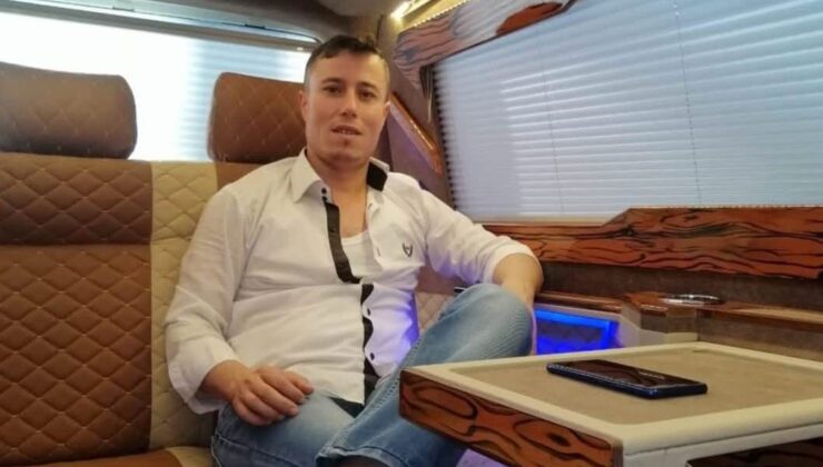 Yanan otomobilde cesedi bulunan genç toprağa verildi