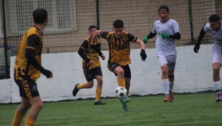 Kütahyalı genç futbolcu umut vaadediyor