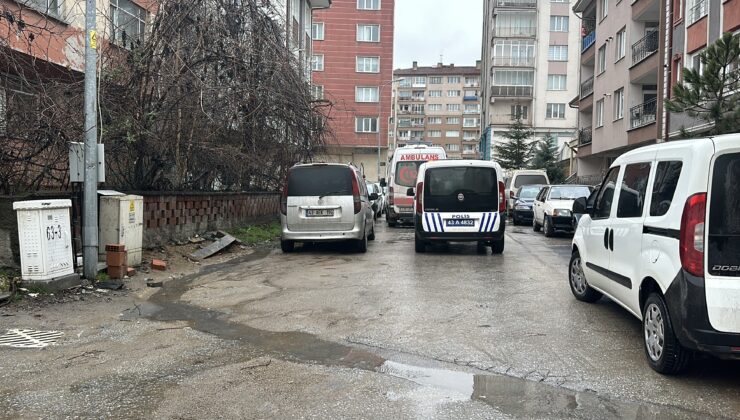 Yalnız yaşayan adam evinde ölü bulundu
