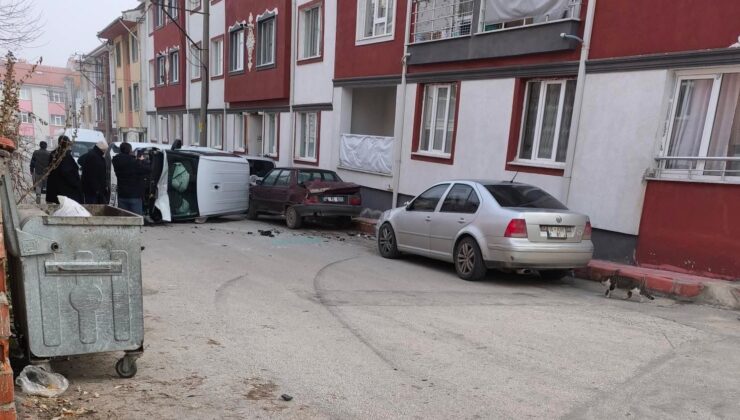 Kontrolden çıkan araç devrildi