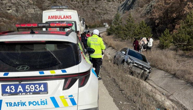 TIR ile çarpışan otomobil su kanalına uçtu