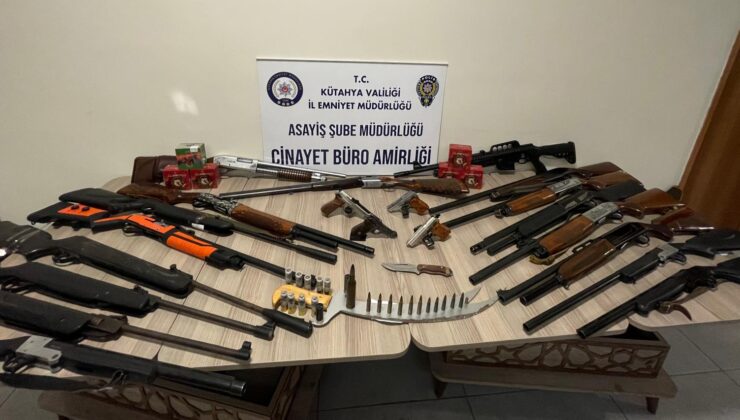 Kütahya Emniyeti sosyal medyada silahlı paylaşım yapanları affetmedi: 12 gözaltı