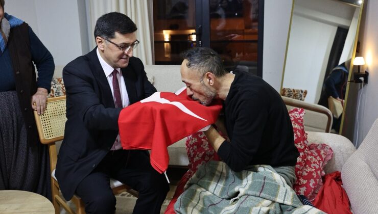 Başkan Kahveci’den ameliyat olan Gazi Tüfek’e ziyaret