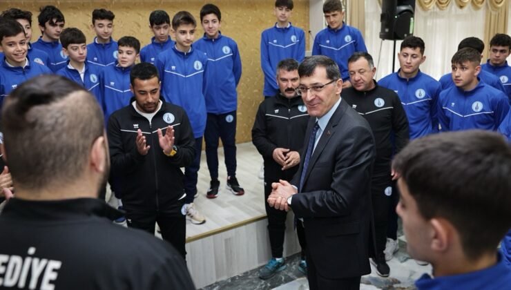 Başkan Kahveci’den şehrin futbol alt yapısına destek sözü