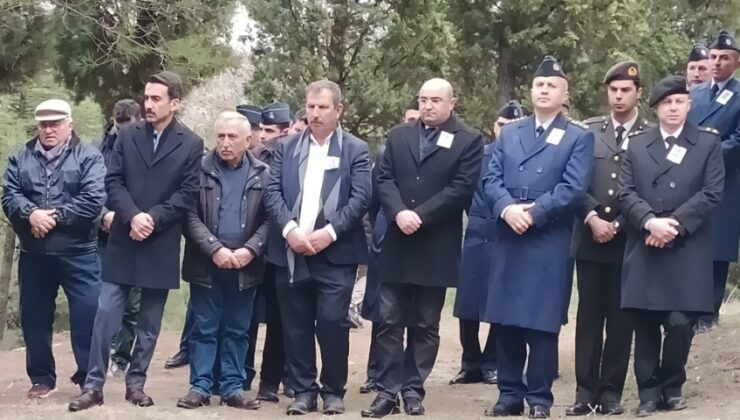 Yangında hayatını kaybeden Kıbrıs gazisi askeri törenle defnedildi