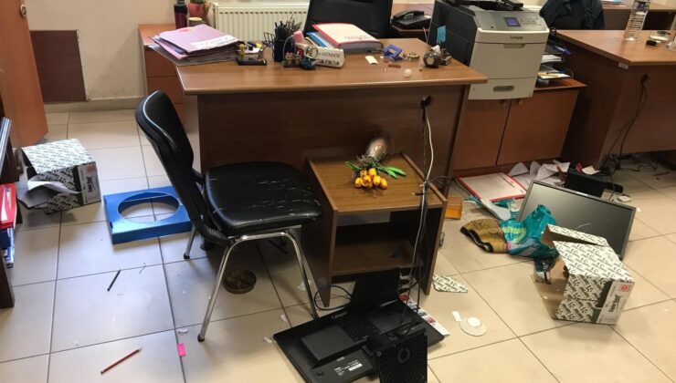 Gediz Adliyesinde personele çirkin saldırı