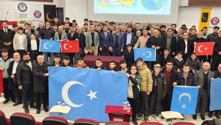 Doğu Türkistan’daki Çin zulmüne dikkat çektiler