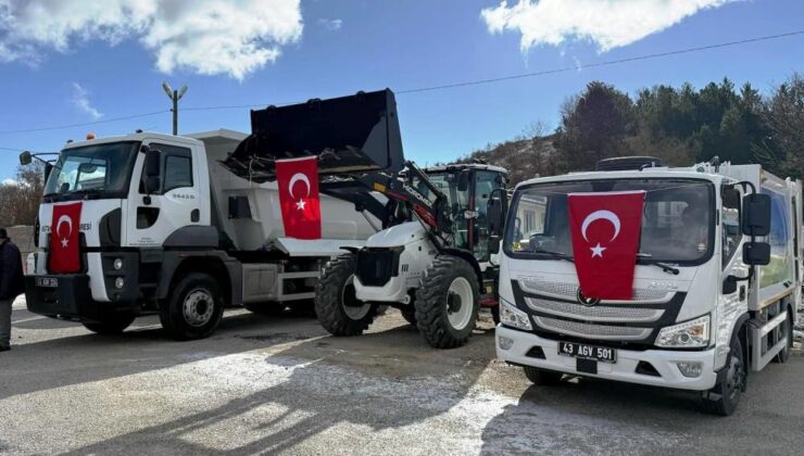 Simav’a yeni hizmet araçları teslim edildi