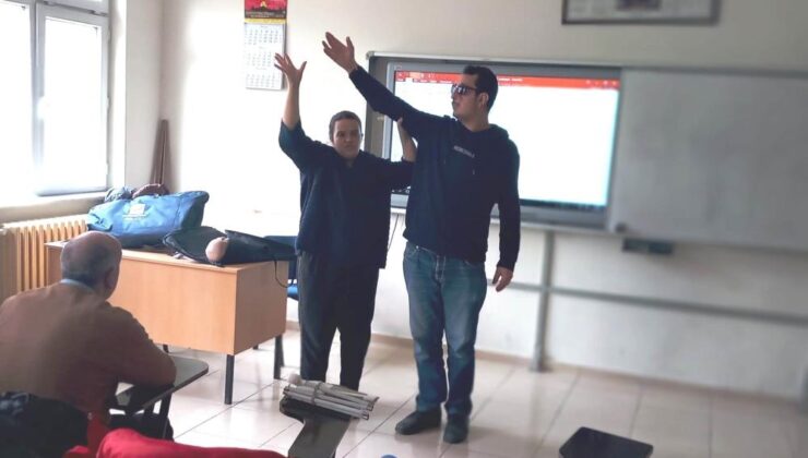 Görme engellilere ilk yardım eğitimi