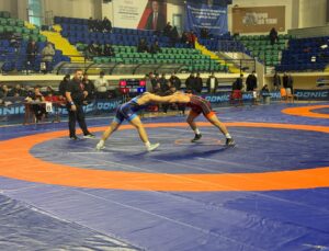 U17 Türkiye Güreş Şampiyonası Kütahya’da başladı