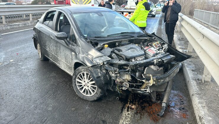 Köprüde peş peşe iki kaza! Uzun araç kuyrukları oluştu