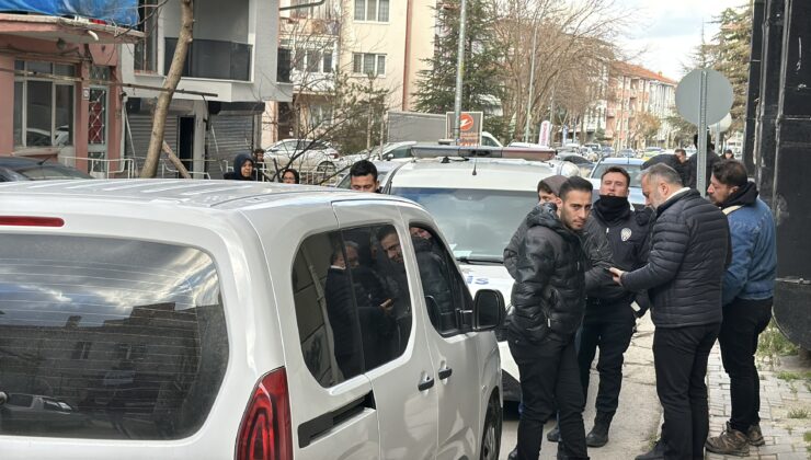 Şizofreni hastası koca, ayrı yaşadığı eşini tornavidayla yaraladı
