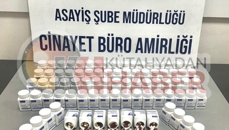 Zehir tacirleri birbirine düştü! Sakladıkları valizden binlerce hap çıktı