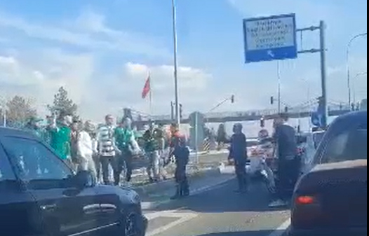 Bursasporlu taraftarların sürücüyü gasp ettiği görüntüler ortaya çıktı