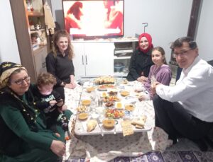 Başkan Kahveci vatandaşların iftar sofrasına konuk oldu