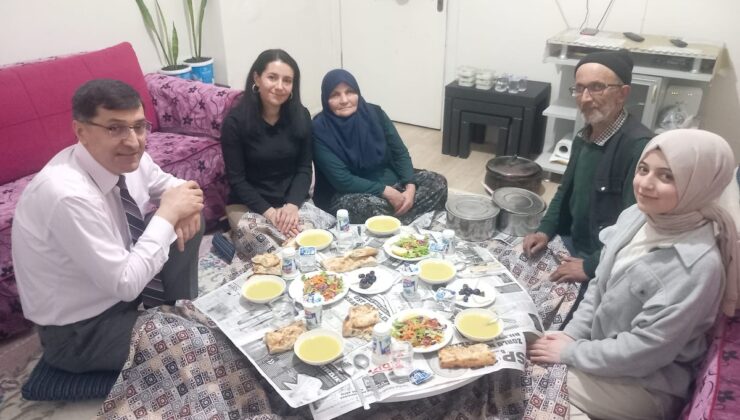 Başkan Kahveci vatandaşın iftar sofrasına konuk oldu