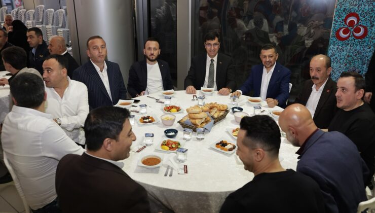 Otogar esnafı iftarda bir araya geldi