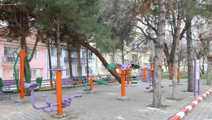 Gediz’de sosyal alanlara bakım onarım