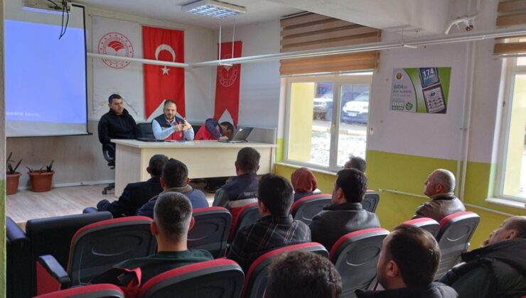 Tarım ekipleri köylerde çiftçilerle buluşuyor
